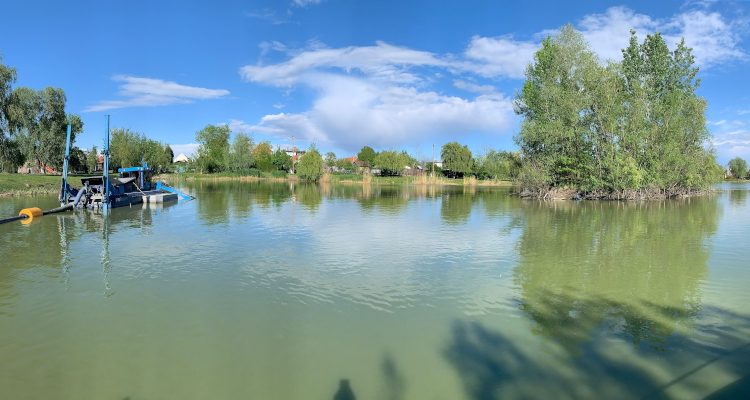 Tešedíkovo, odbahnenie, čiste jazero, ťažba sedimentu